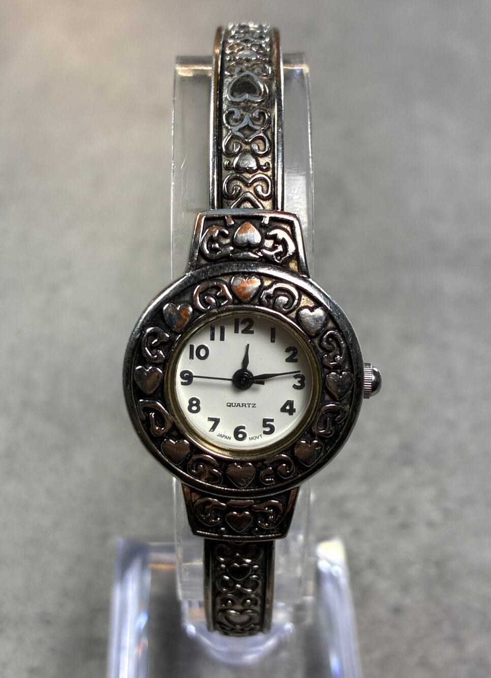 Avon Vintage Women’s Heart Cuff Bangle Quartz Watch Silver‑Tone 23mm Working